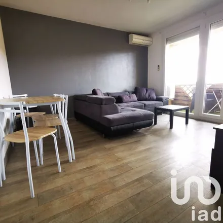 Rent this 4 bed apartment on 2 Avenue Gustave Goutarel in 84130 Le Pontet, France