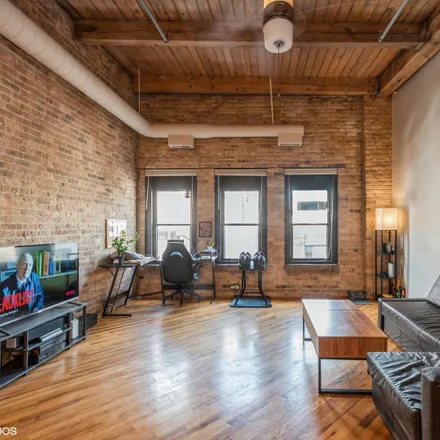 Image 3 - 215-233 West Huron Street, Chicago, IL 60610, USA - Loft for rent