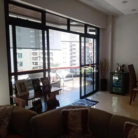 Buy this 4 bed apartment on Rua Ministro Otávio Kelly 494 in Icaraí, Niterói - RJ