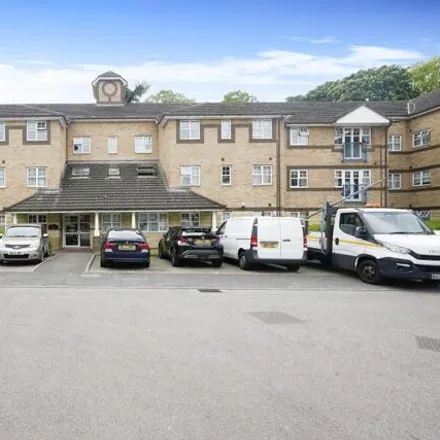 Buy this 1 bed apartment on Earls Meade in Luton, LU2 7EY