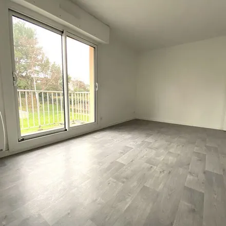 Rent this 1 bed apartment on 45 Rue de Coulmiers in 44000 Nantes, France