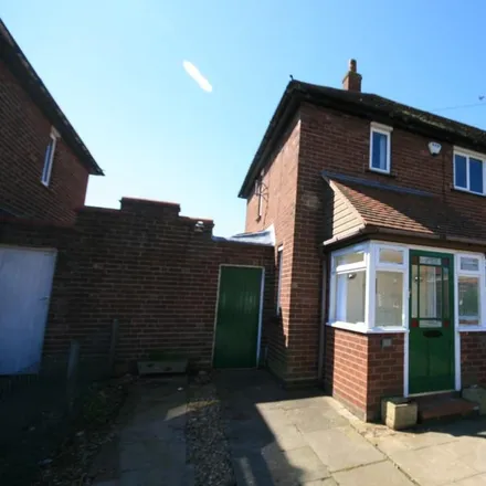 Rent this 2 bed duplex on Saint Mark’s Methodist Church in Bramhall Road, Crewe