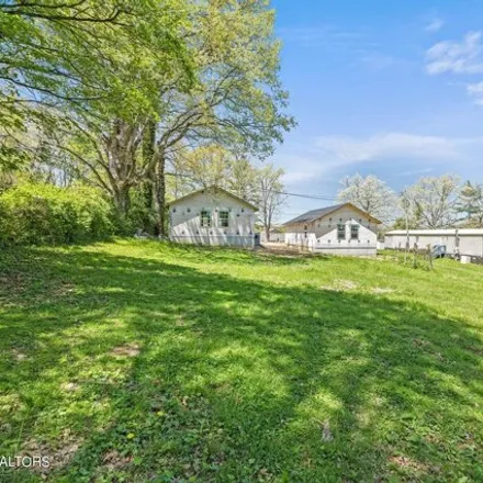 Image 3 - 330 Dayton Ave, Crossville, Tennessee, 38555 - House for sale