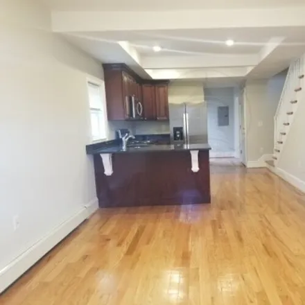 Rent this 5 bed apartment on 179 Albion St