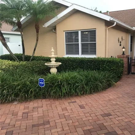 Image 3 - 1770 Glen Lakes Boulevard North, Saint Petersburg, FL 33702, USA - House for sale