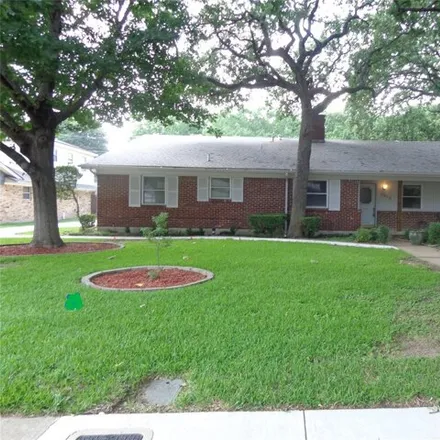 Buy this 3 bed house on 1613 Cypress Dr in Irving, Texas