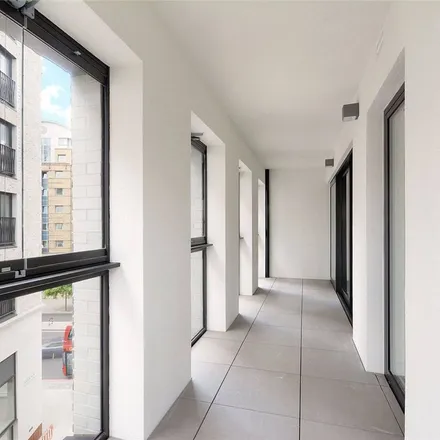 Image 1 - Conoco House, 230 Blackfriars Road, Bankside, London, SE1 8NL, United Kingdom - Apartment for rent