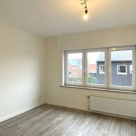 Rent this 3 bed apartment on Vijverdamstraat 4 in 8760 Meulebeke, Belgium