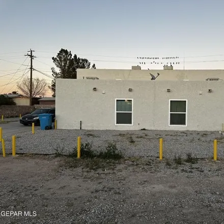 Image 5 - 11419 Datsun Drive, Friedman Estates Number 2 Colonia, Socorro, TX 79927, USA - House for sale