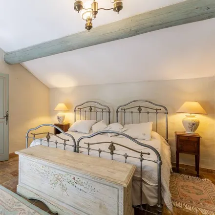 Rent this 4 bed house on Saint-Rémy-de-Provence - Les Longues in D 31, 13210 Saint-Rémy-de-Provence