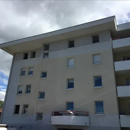 Rent this 1 bed apartment on 1 Place de l'Hôtel de Ville in 74800 La Roche-sur-Foron, France
