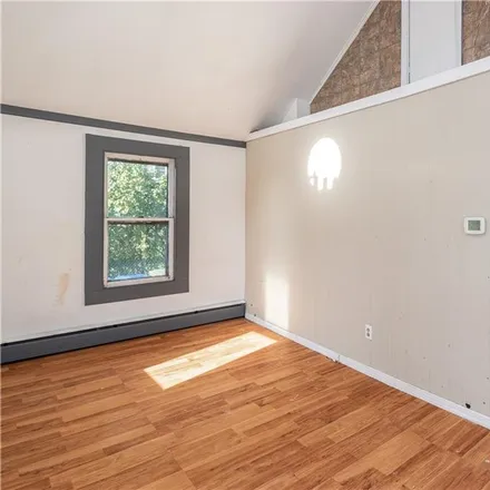 Image 8 - 240 Funston Avenue, Bridgeport, CT 06606, USA - Loft for sale