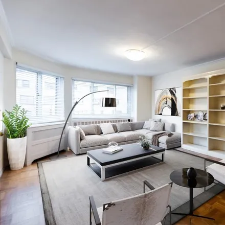Rent this 3 bed condo on 249 East 48th Street in New York, NY 10017