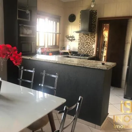 Rent this 3 bed house on Rua Cananéia in Vila Aparecida, Bragança Paulista - SP