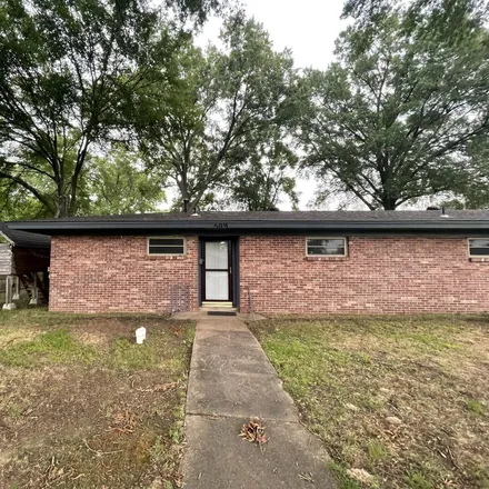 Buy this 3 bed house on 579 East 12th Street in Russellville, AR 72801