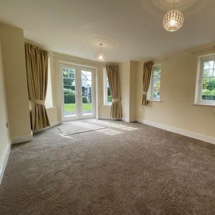 Image 9 - Cherry Gardens, Cable Road, Hoylake, CH47 2AW, United Kingdom - Apartment for rent