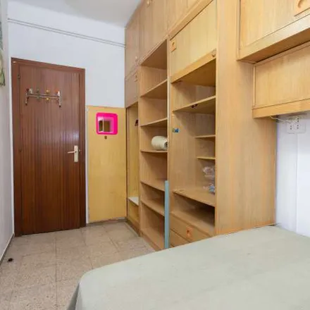 Image 3 - Carrer de Còrsega, 498, 08037 Barcelona, Spain - Apartment for rent