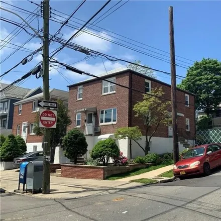 Image 3 - 85-87 Alexander Ave, Yonkers, New York, 10704 - House for sale