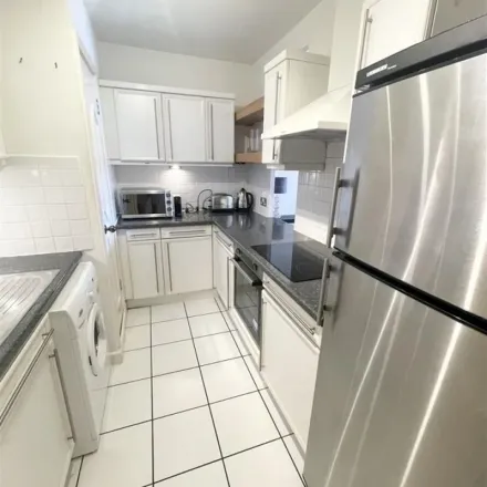 Image 3 - Hera Court, Homer Drive, London, E14 3UJ, United Kingdom - Apartment for rent