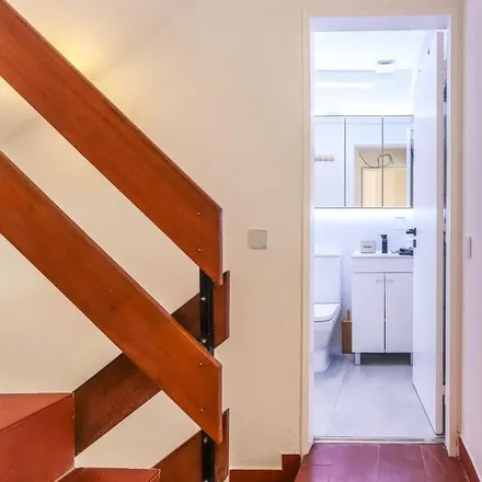 Rent this 3 bed townhouse on Lisbon