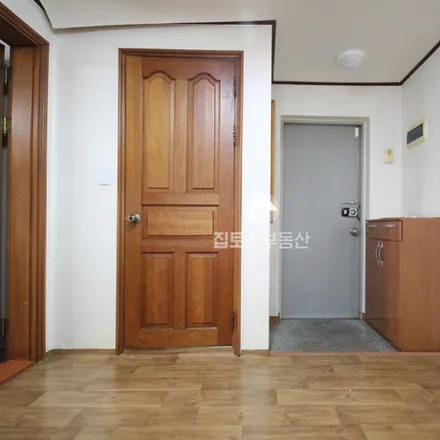 Rent this 2 bed apartment on 서울특별시 강남구 역삼동 830-63