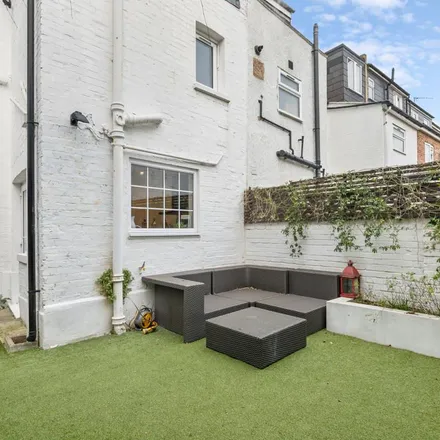 Rent this 3 bed apartment on 2 Carlton Road in London, W4 5DY