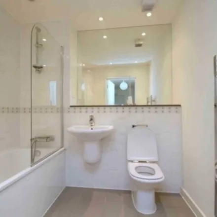Rent this 2 bed apartment on High Street in Mill Meads, London