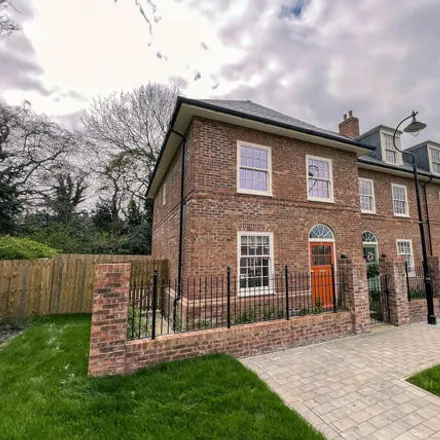 Rent this 3 bed townhouse on Bournmoor Churchyard in A183, Bournmoor