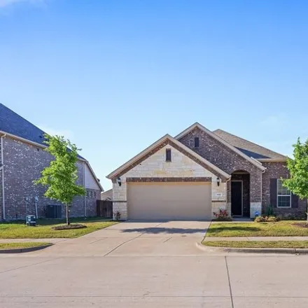 Buy this 3 bed house on 450 Runaway Drive in Midlothian, TX 76065
