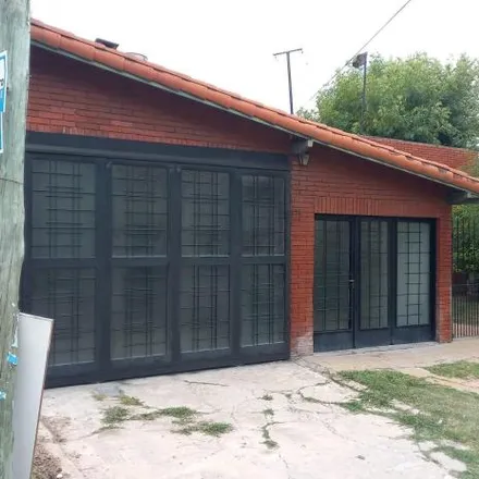 Buy this studio house on Ricardo Rojas 2306 in Quilmes Oeste, B1879 BTQ Quilmes