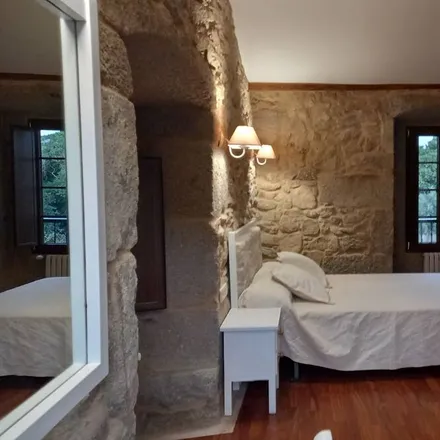 Rent this 6 bed townhouse on 36614 Vilanova de Arousa