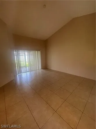 Image 4 - 914 Cape Coral Parkway West, Cape Coral, FL 33914, USA - House for rent
