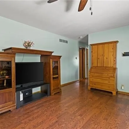 Image 7 - 1137 North Sinclair Street, Independence, MO 64050, USA - House for sale
