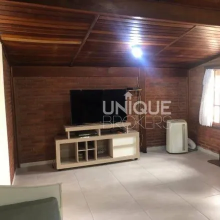 Buy this 3 bed house on Avenida Doutor Jucelino Kubistichek de Oliveira in Medeiros, Jundiaí - SP
