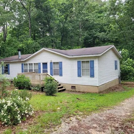 Buy this studio apartment on 383 Tanglewood Lane in Hart County, GA 30643