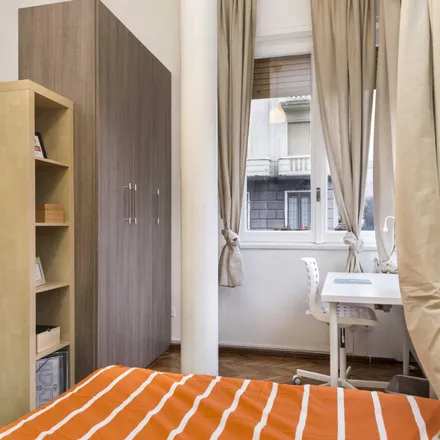Rent this 5 bed room on Via Giulio Ceradini in 18, 20129 Milan MI