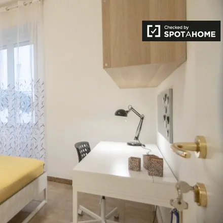 Rent this 3 bed room on Via privata Bettino da Trezzo in 20125 Milan MI, Italy