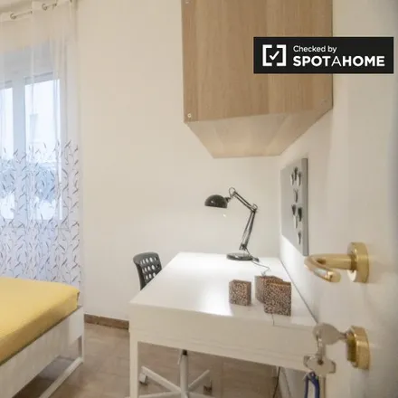 Image 1 - Via privata Bettino da Trezzo, 20125 Milan MI, Italy - Room for rent