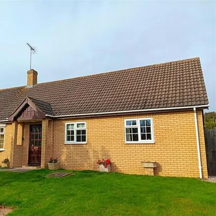 Image 1 - Clifton Drive, Oundle, PE8 4EP, United Kingdom - House for sale