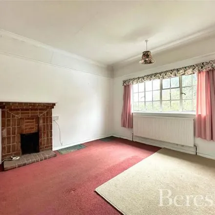 Image 5 - Ardleigh Green Road, London, RM11 2LG, United Kingdom - House for sale