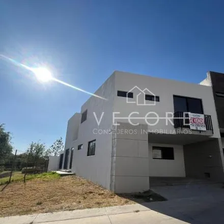 Image 1 - Avenida Madeiras 204, Bosques del Encino, 45203 Zapopan, JAL, Mexico - House for sale