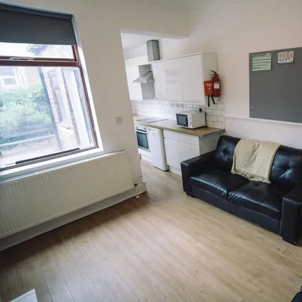 Image 2 - 458 Ecclesall Road, Sheffield, S11 8PJ, United Kingdom - Townhouse for rent