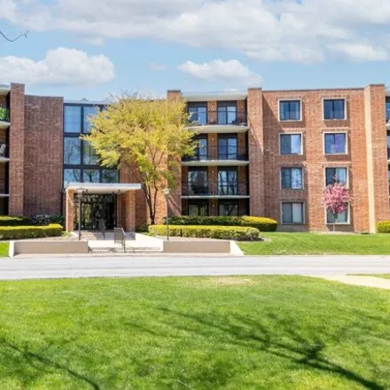 Rent this 2 bed condo on unnamed road in Arlington Heights, IL