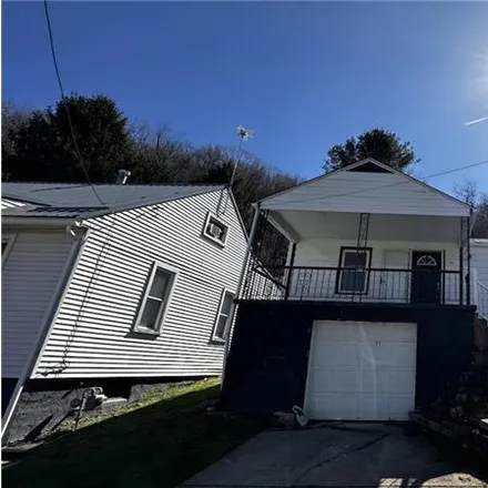 Rent this 2 bed house on 252 Wall Street in Weirton, WV 26062