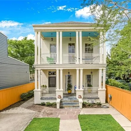 Image 3 - 2119 Harmony Street, New Orleans, LA 70115, USA - House for sale