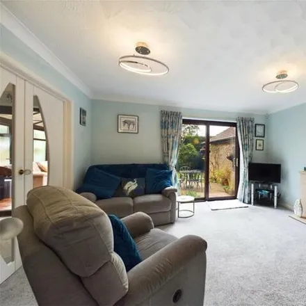 Image 4 - unnamed road, Worthing, BN13 1RP, United Kingdom - House for sale