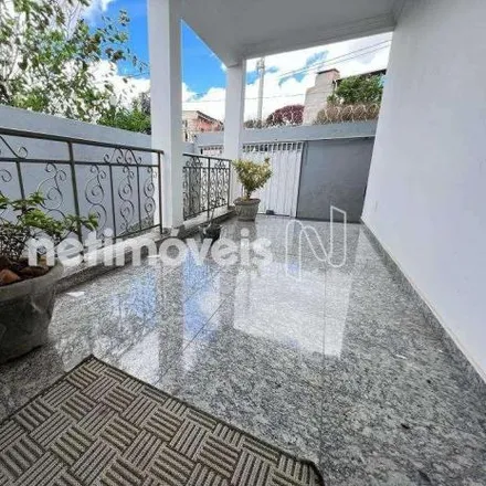 Buy this 5 bed house on Rua Ari Veiga Pinto in São João Batista, Belo Horizonte - MG