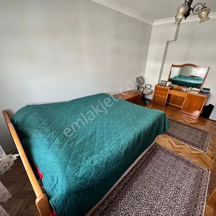 Rent this 3 bed apartment on Gökkuşağı Sokak 6 in 06010 Keçiören, Turkey