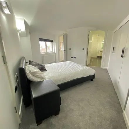 Image 9 - Inverness Terrace, London, W2 6JE, United Kingdom - Apartment for rent