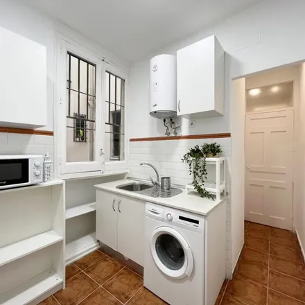 Rent this 6 bed apartment on Calle de San Bernardo in 73, 28015 Madrid